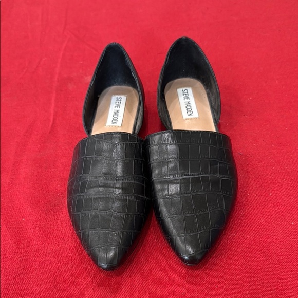 Steve Madden Black Flats Sleek Minimalist Design - Picture 1 of 4